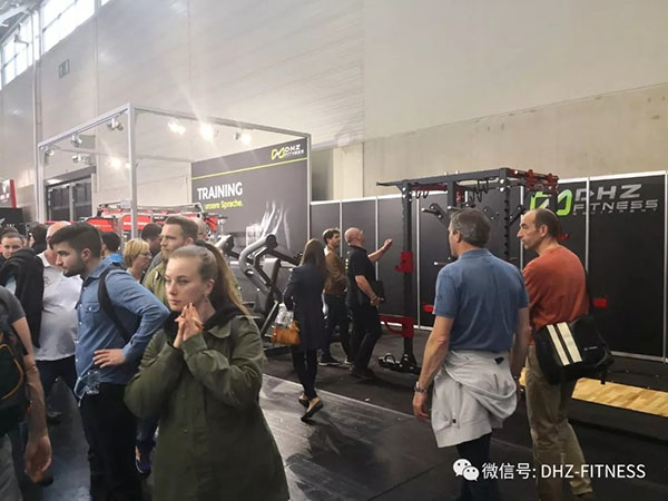 DHZ Fitness En La 32-a FIBO World Fitness Event En Kolonjo Germanio20